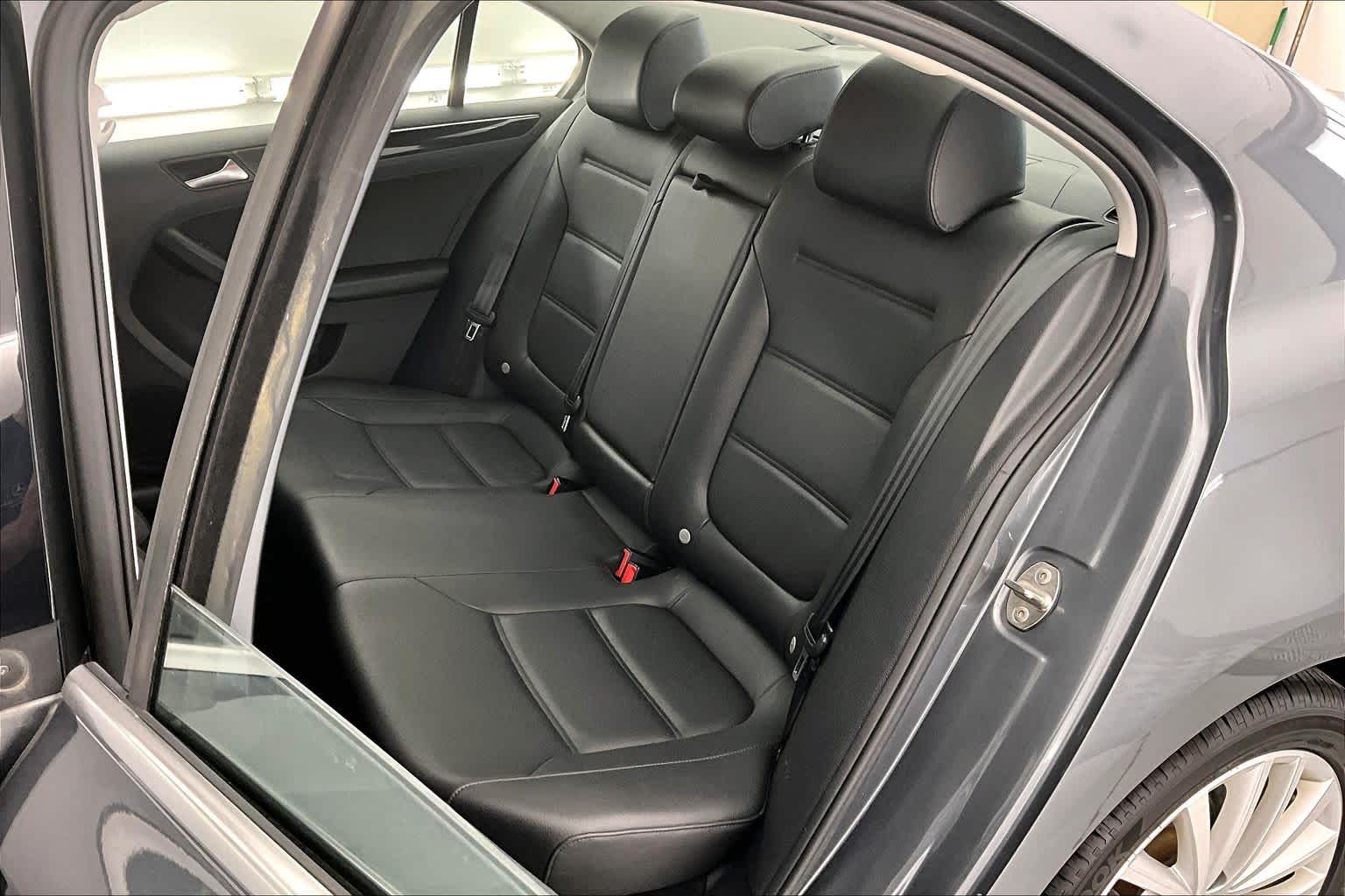 Thumbnail: 2016 Volkswagen Jetta - 13