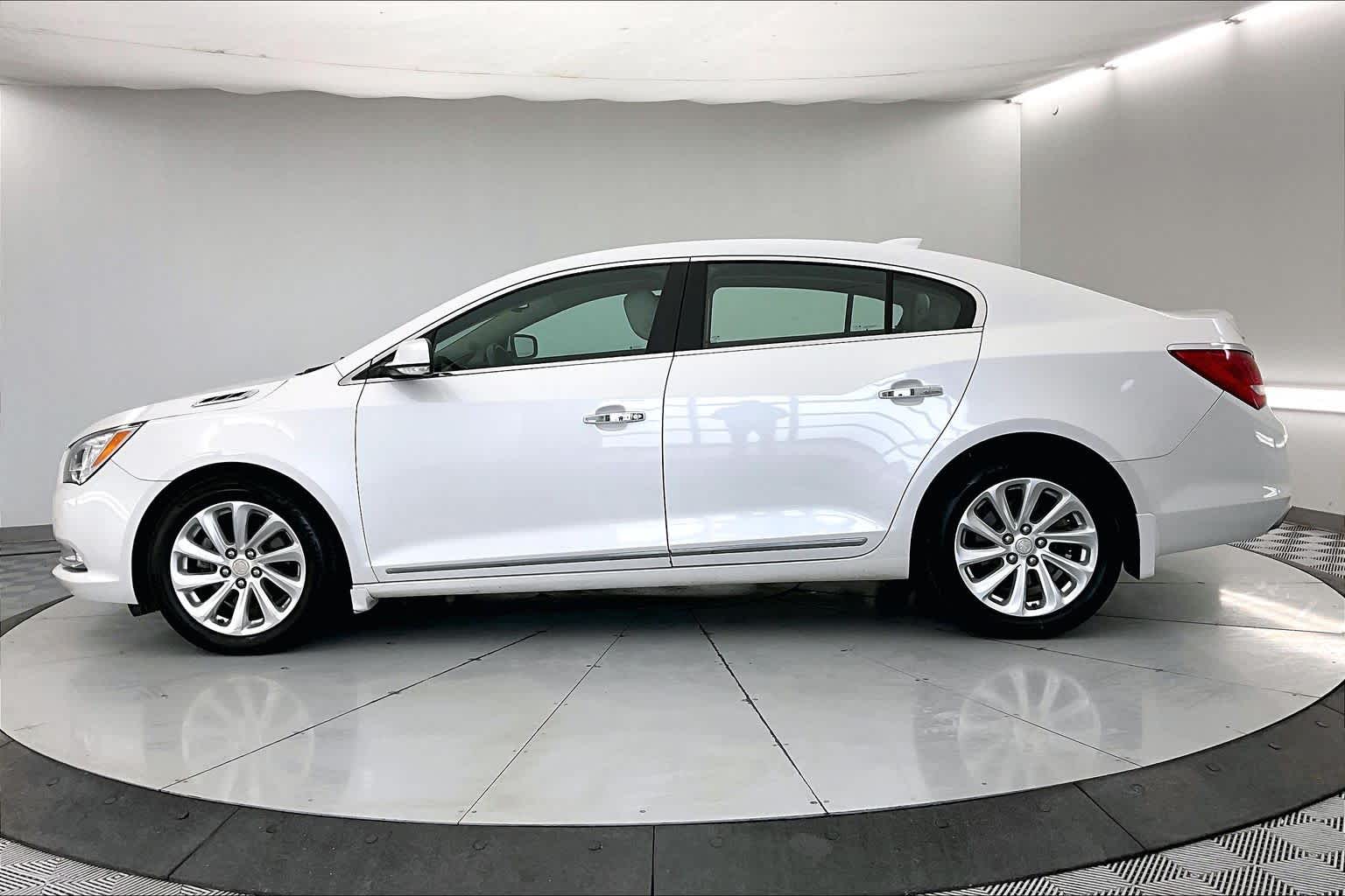 Thumbnail: 2015 Buick LaCrosse - 3