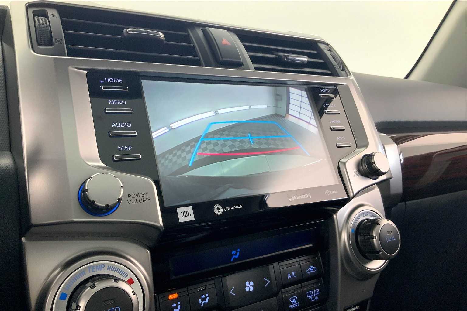 Thumbnail: 2021 Toyota 4Runner - 21
