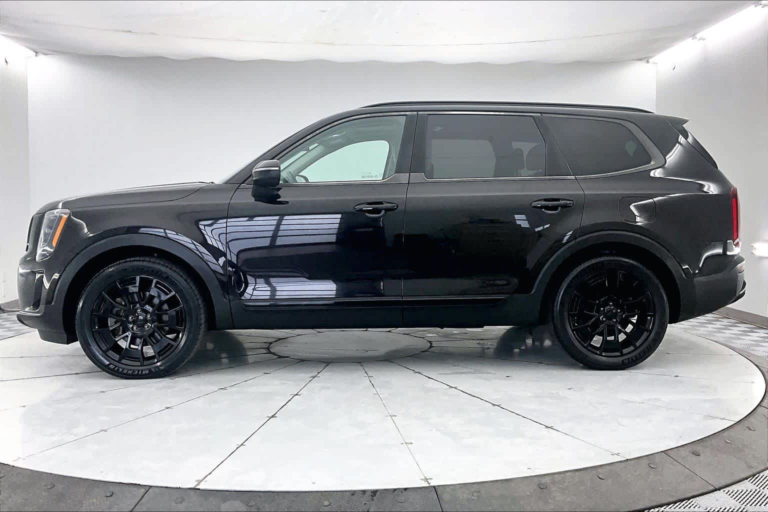 Thumbnail: 2021 Kia Telluride - 3