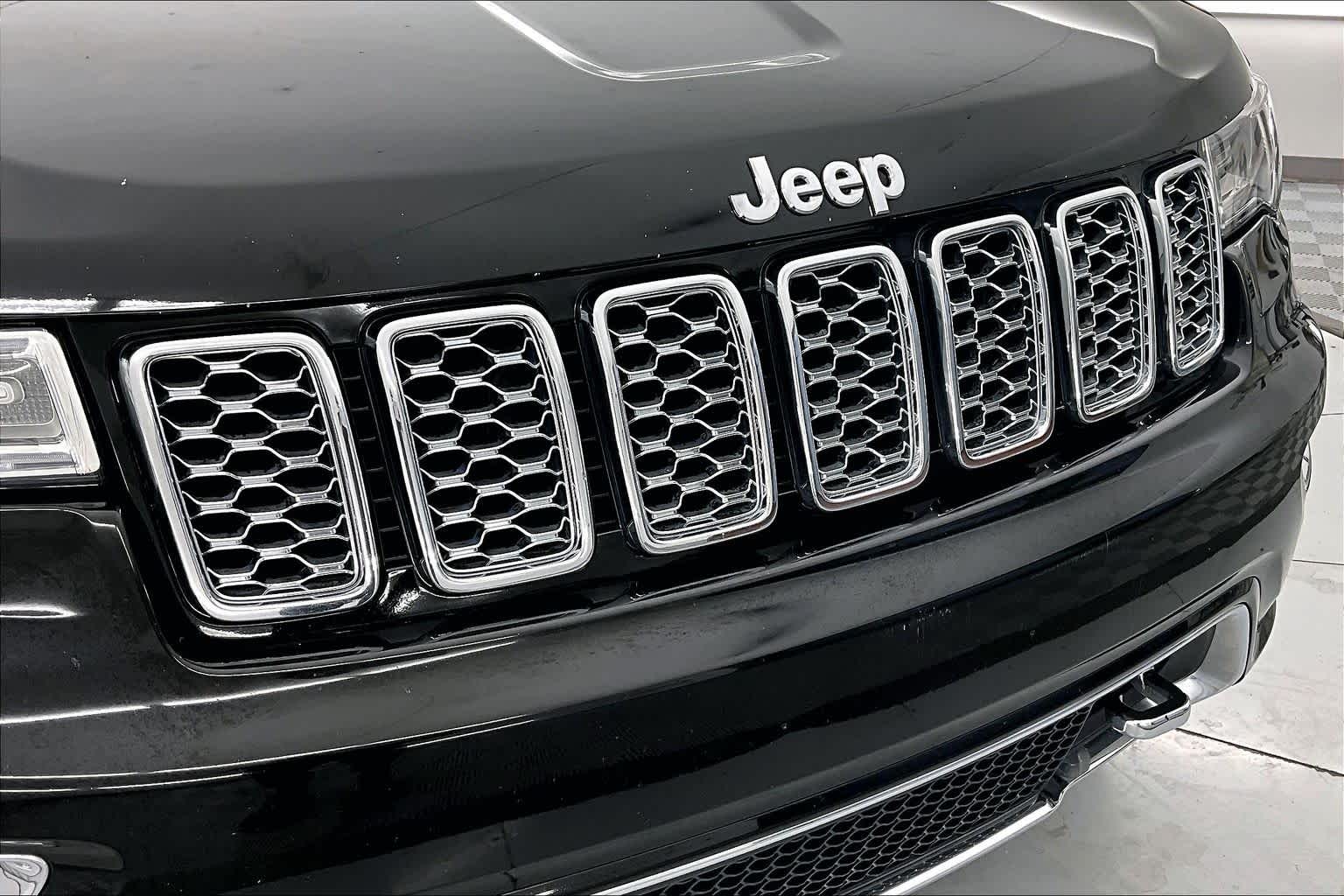 Thumbnail: 2017 Jeep Grand Cherokee - 26