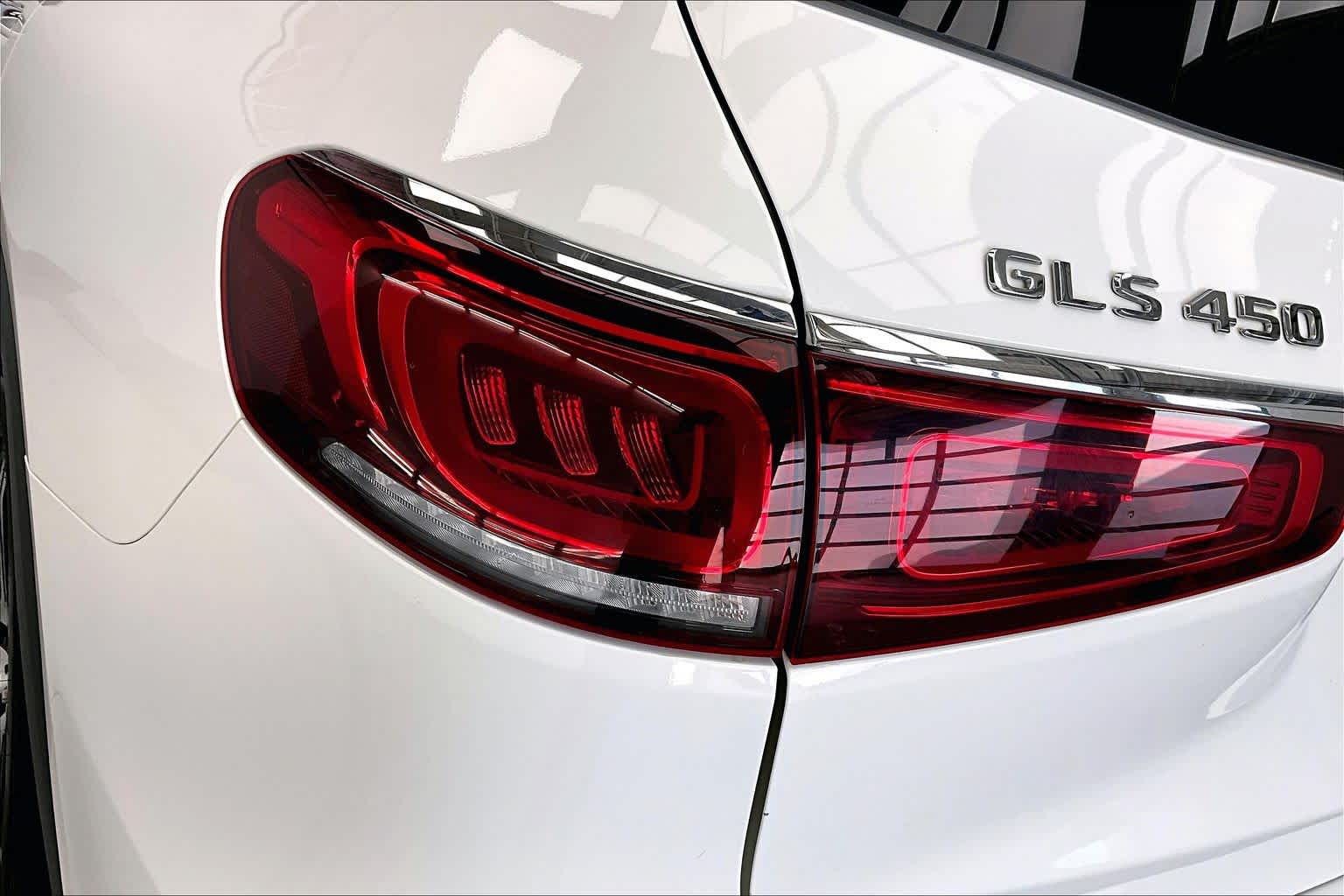 Thumbnail: 2022 Mercedes-Benz GLS - 25