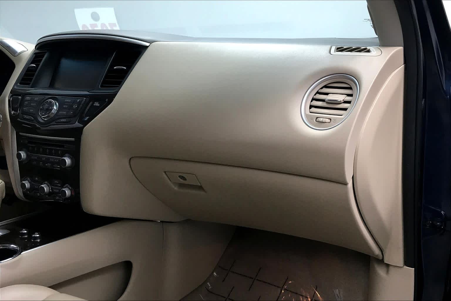 Thumbnail: 2014 Nissan Pathfinder - 27