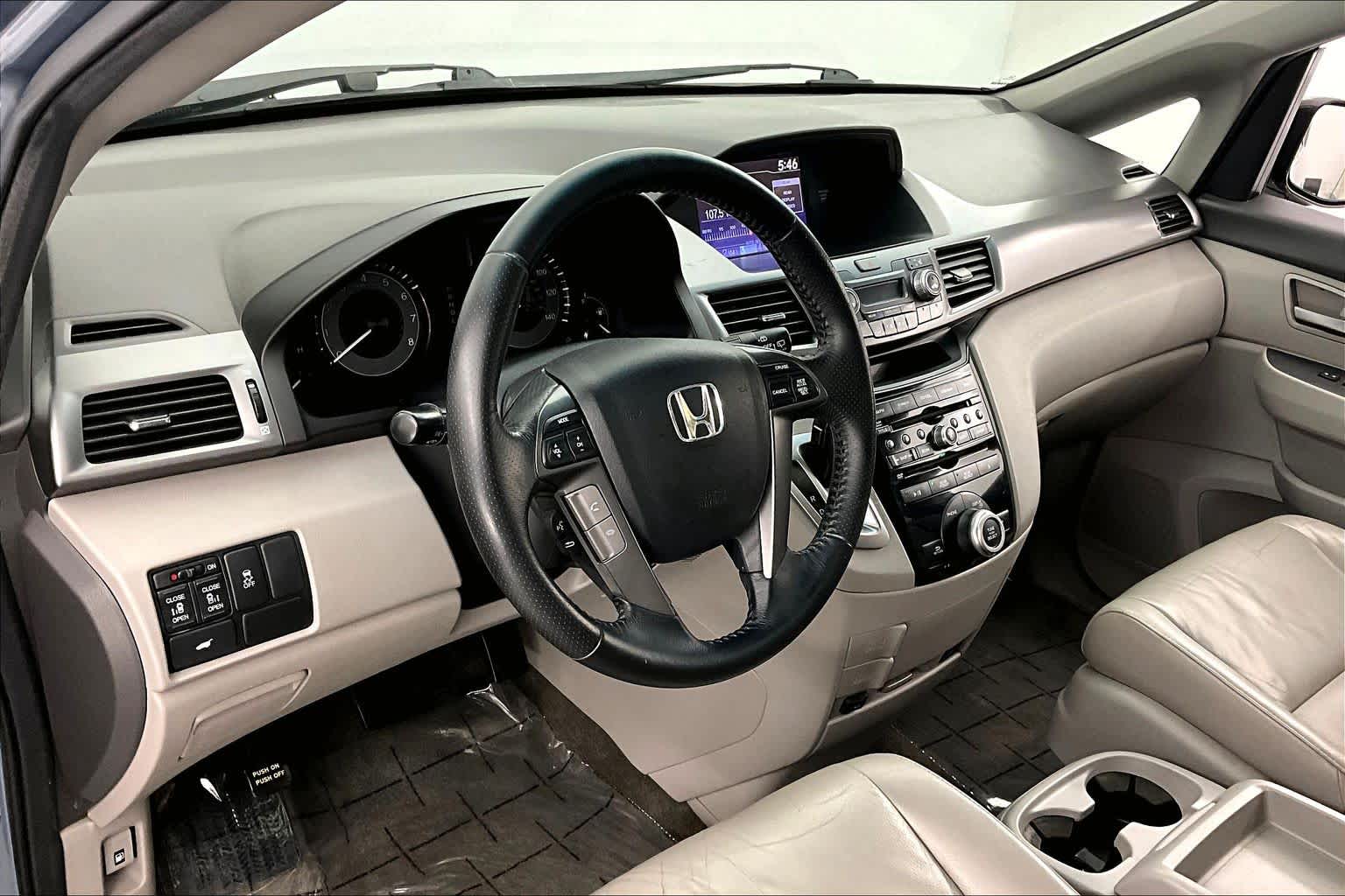 Thumbnail: 2011 Honda Odyssey - 2