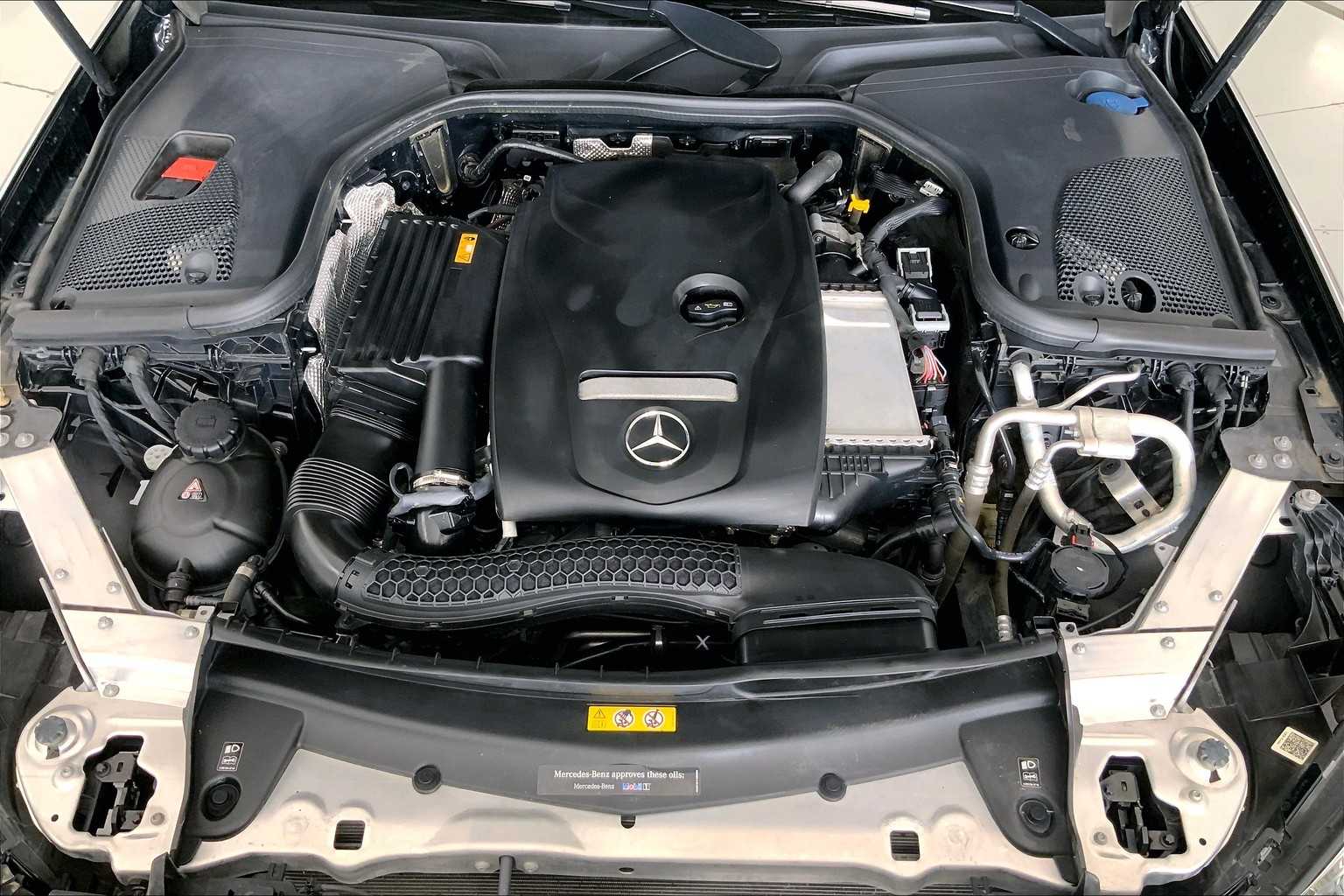 Thumbnail: 2019 Mercedes-Benz E-Class - 9