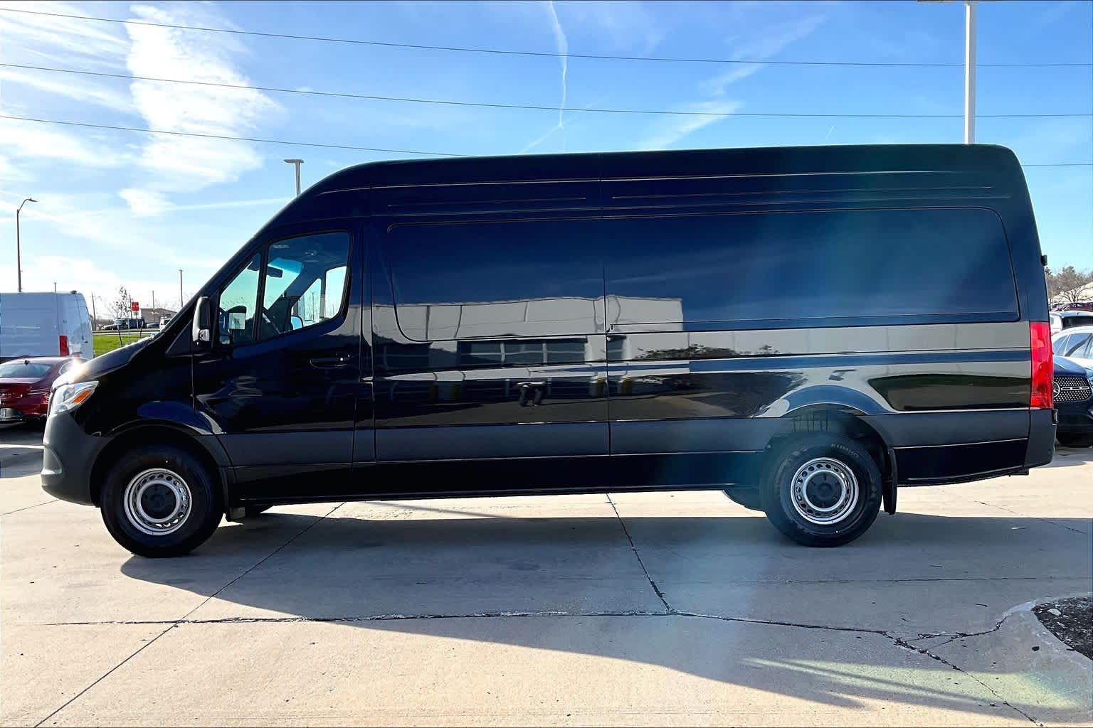 Thumbnail: 2026 Mercedes-Benz Sprinter - 3