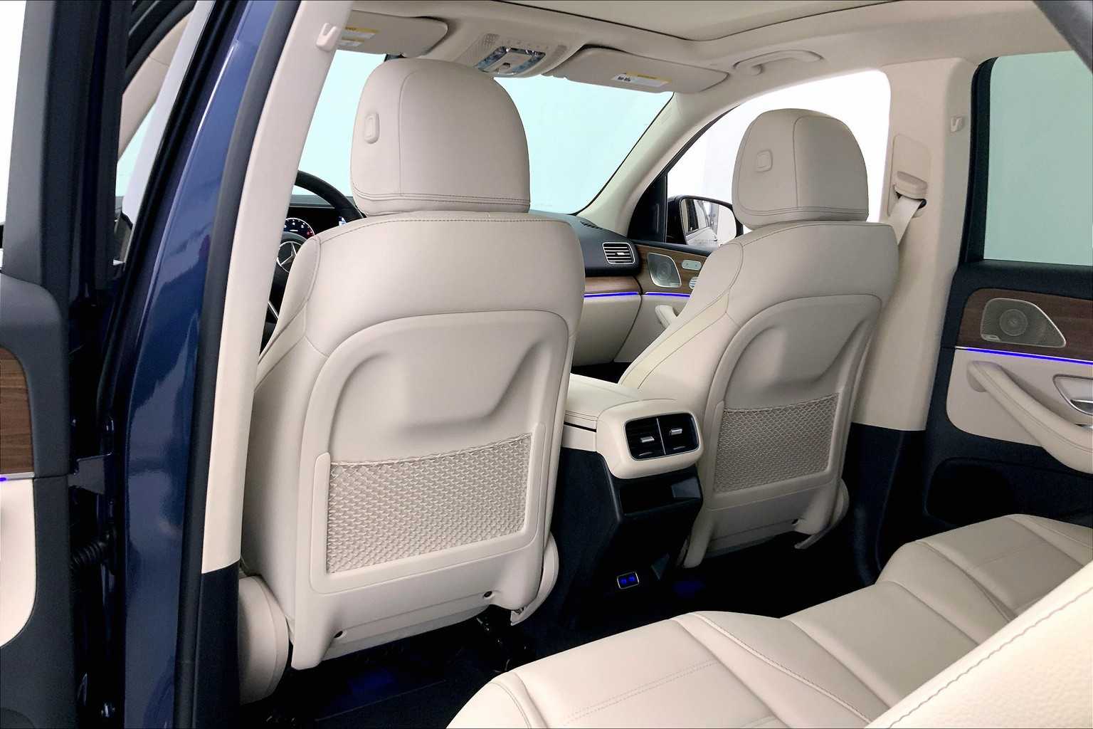 Thumbnail: 2026 Mercedes-Benz GLE - 12