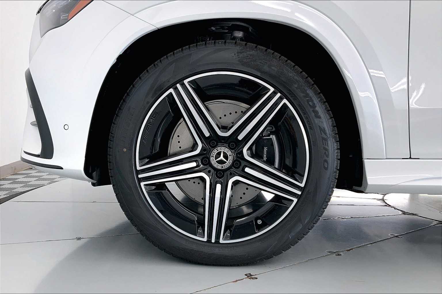 Thumbnail: 2026 Mercedes-Benz GLE - 8