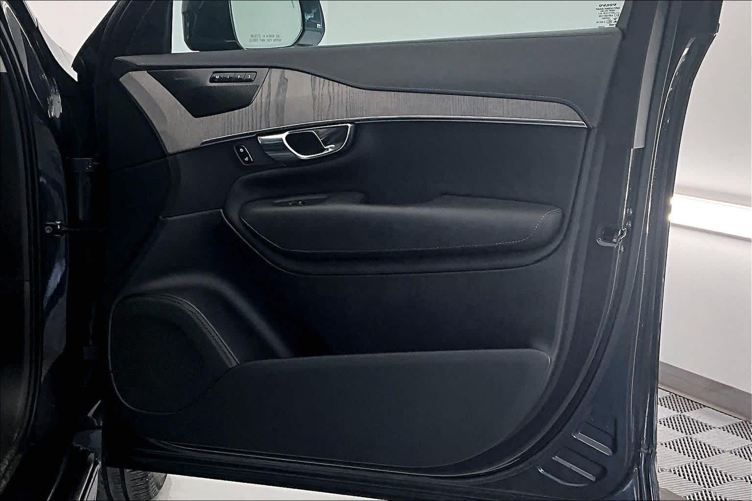 Thumbnail: 2021 Volvo XC90 - 24