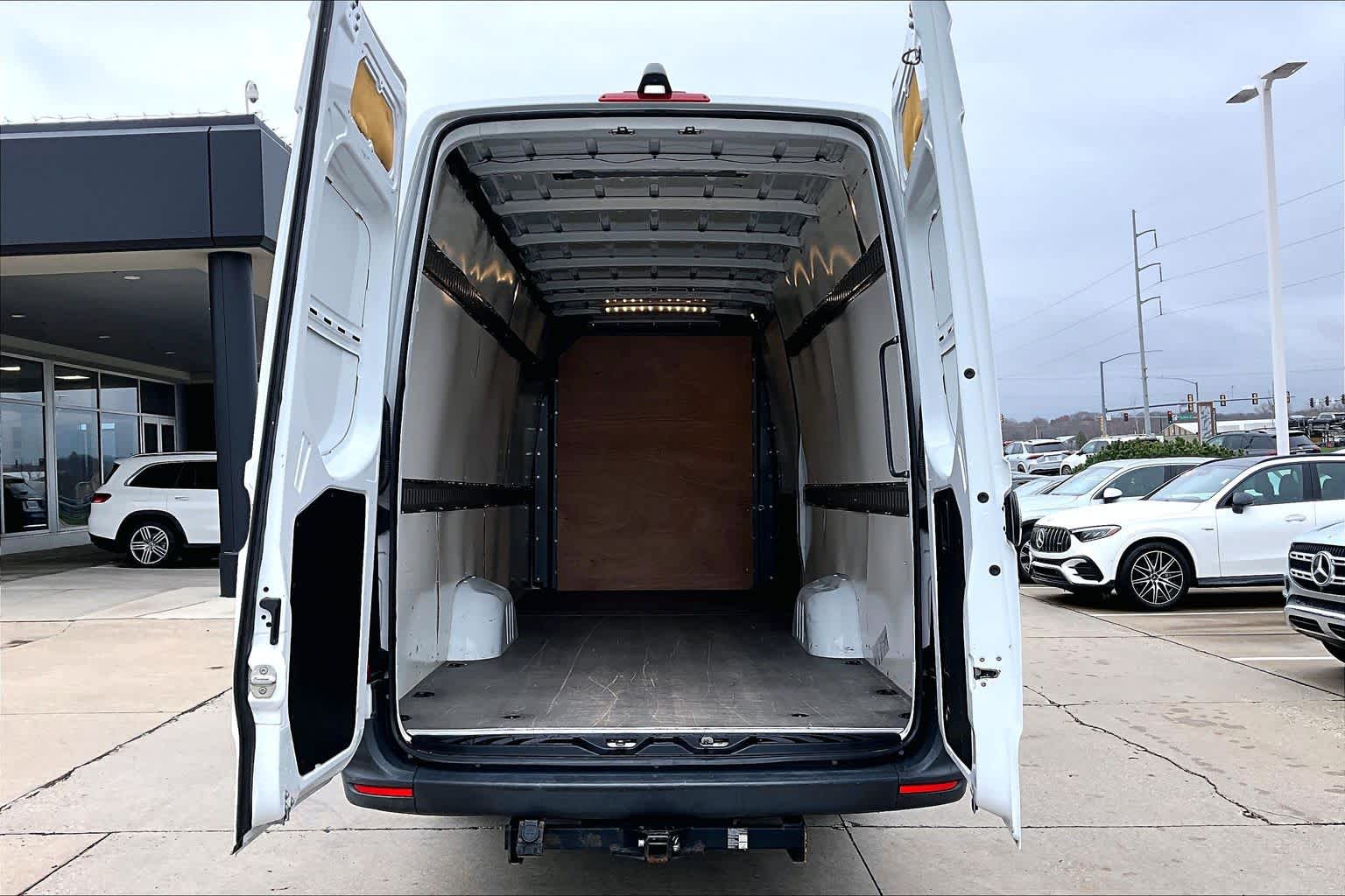 Thumbnail: 2019 Mercedes-Benz Sprinter - 18