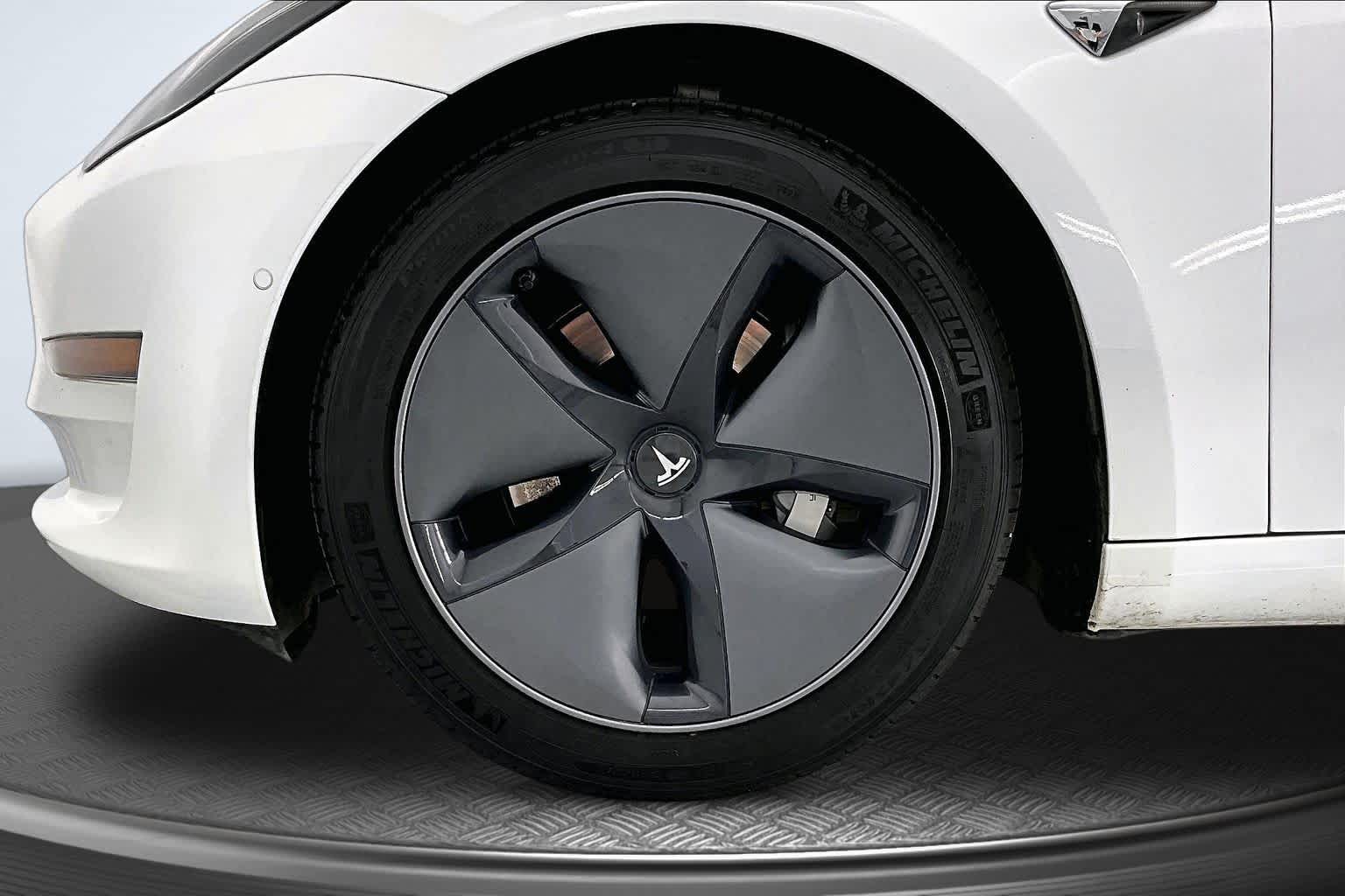 Thumbnail: 2020 Tesla Model 3 - 8