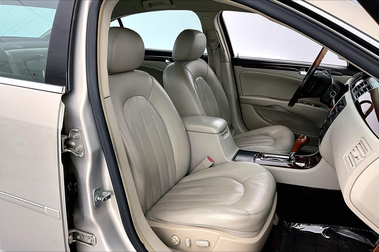 Thumbnail: 2008 Buick Lucerne - 14