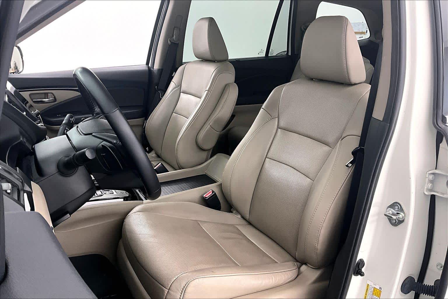 Thumbnail: 2019 Honda Pilot - 11