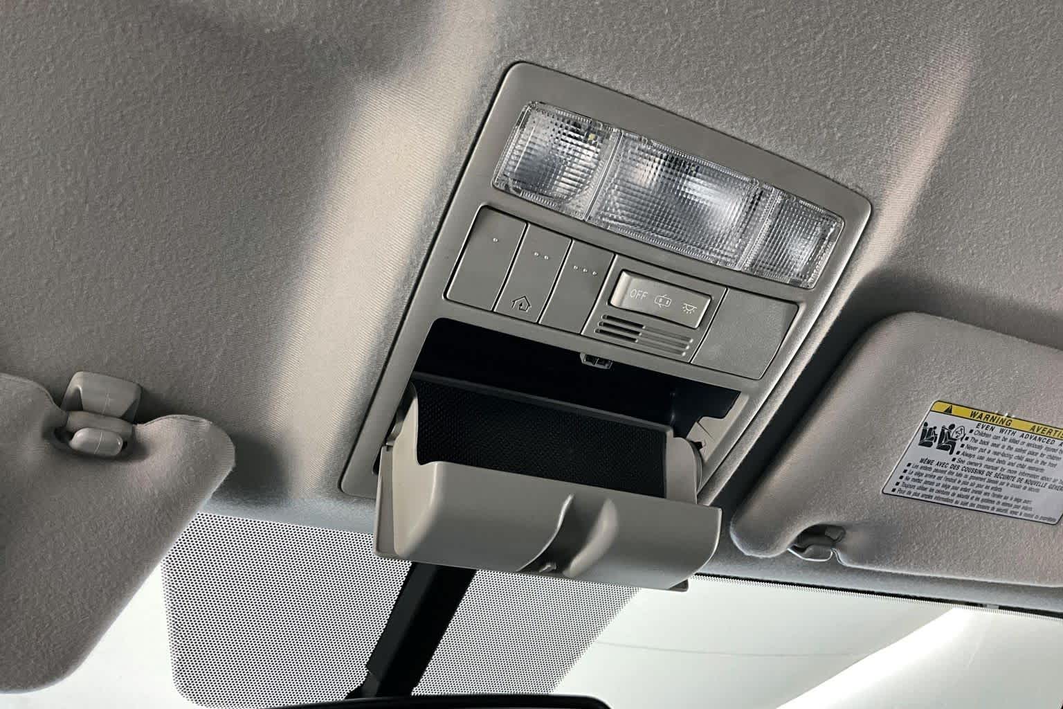 Thumbnail: 2015 Toyota Venza - 28