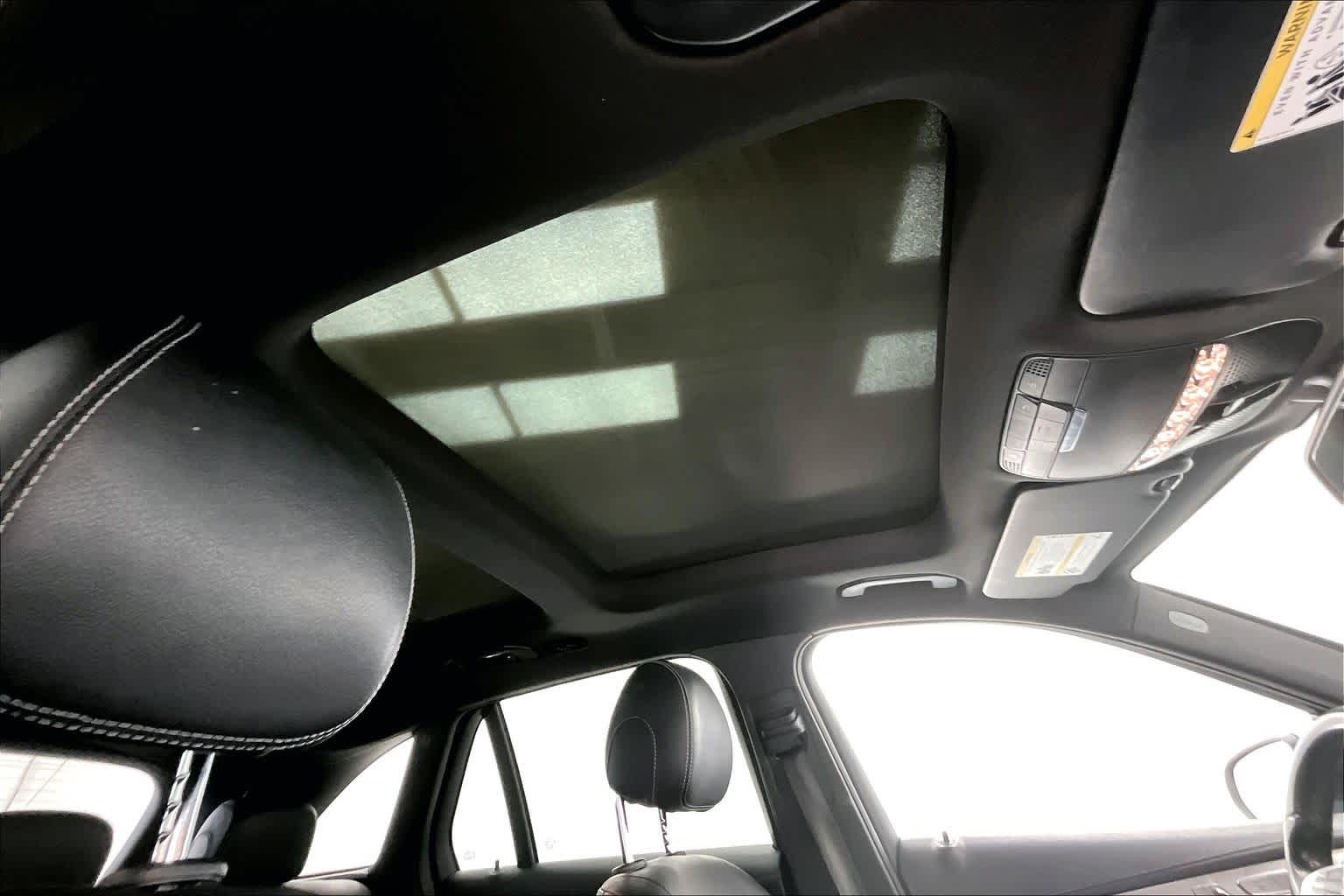 Thumbnail: 2017 Mercedes-Benz GLC - 22