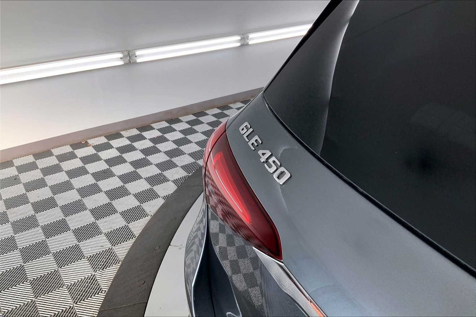 Thumbnail: 2026 Mercedes-Benz GLE - 7