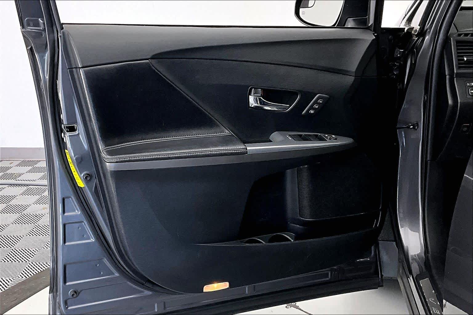 Thumbnail: 2015 Toyota Venza - 22