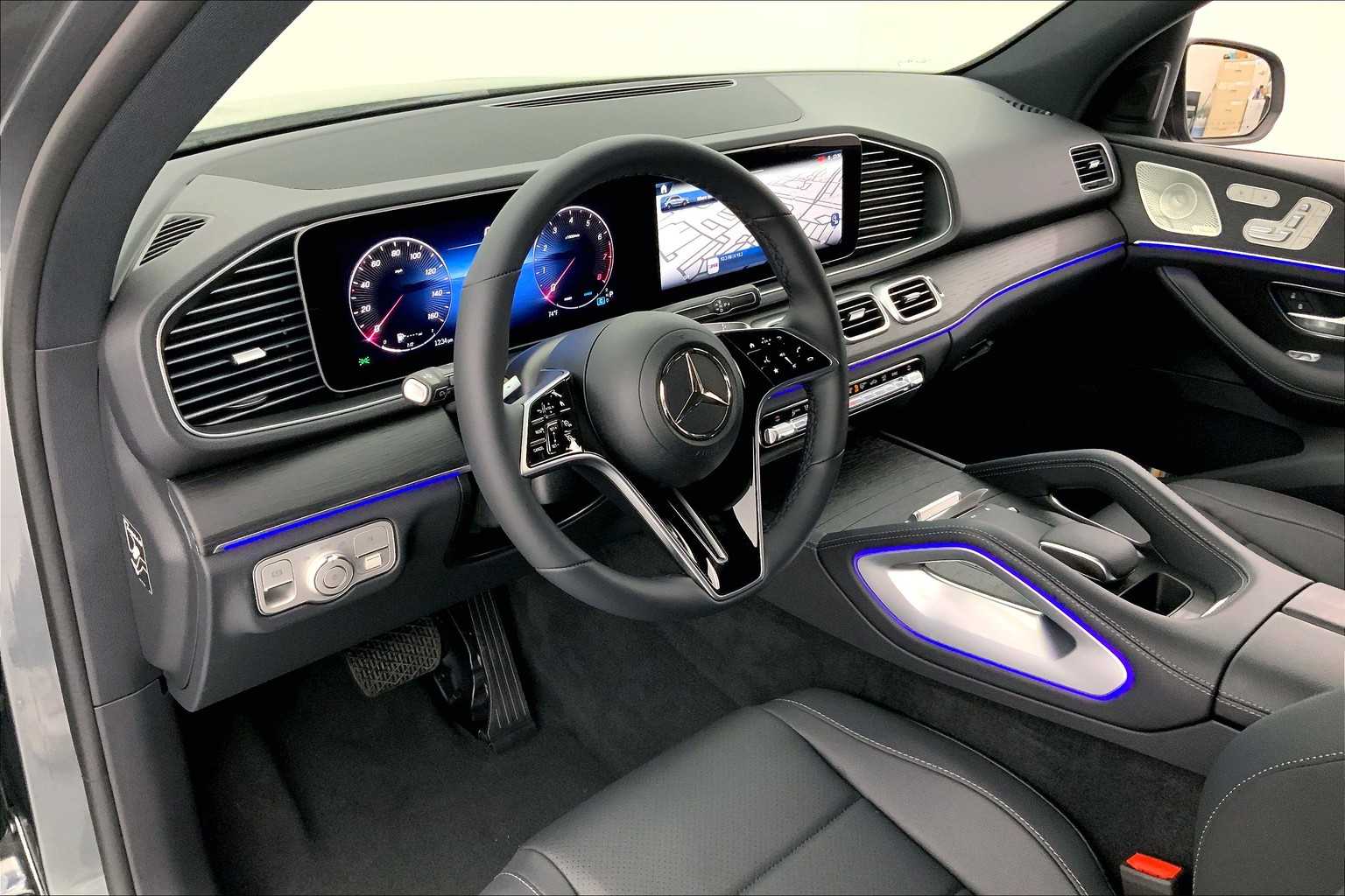 Thumbnail: 2025 Mercedes-Benz GLE - 2