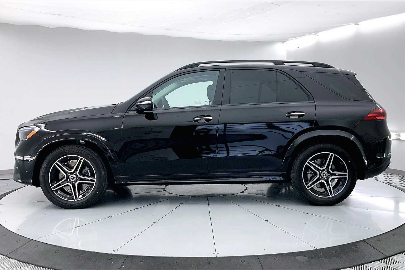 Thumbnail: 2026 Mercedes-Benz GLE - 3