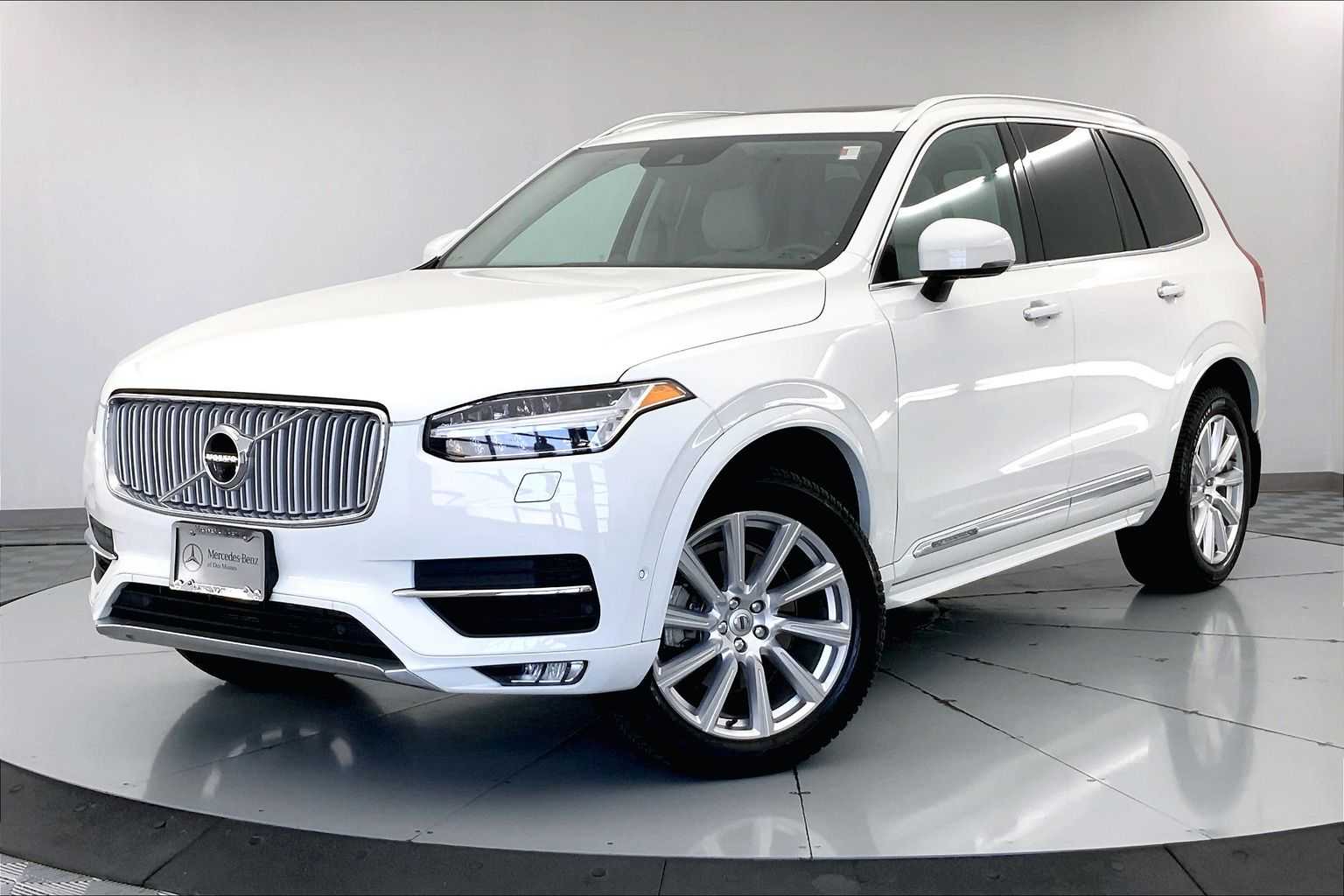 2016 Volvo XC90  -
                  Urbandale, IA