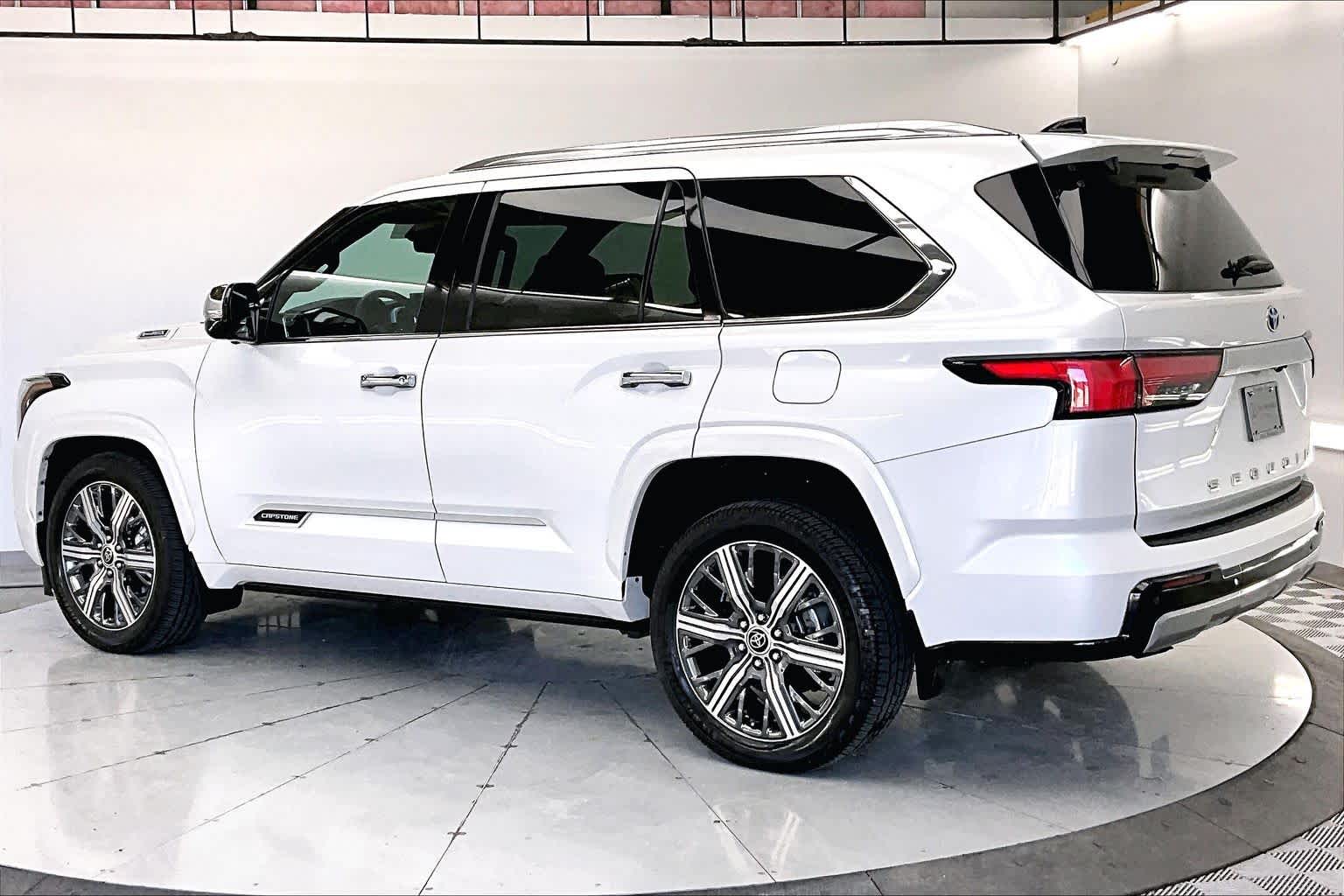 Thumbnail: 2023 Toyota Sequoia - 4