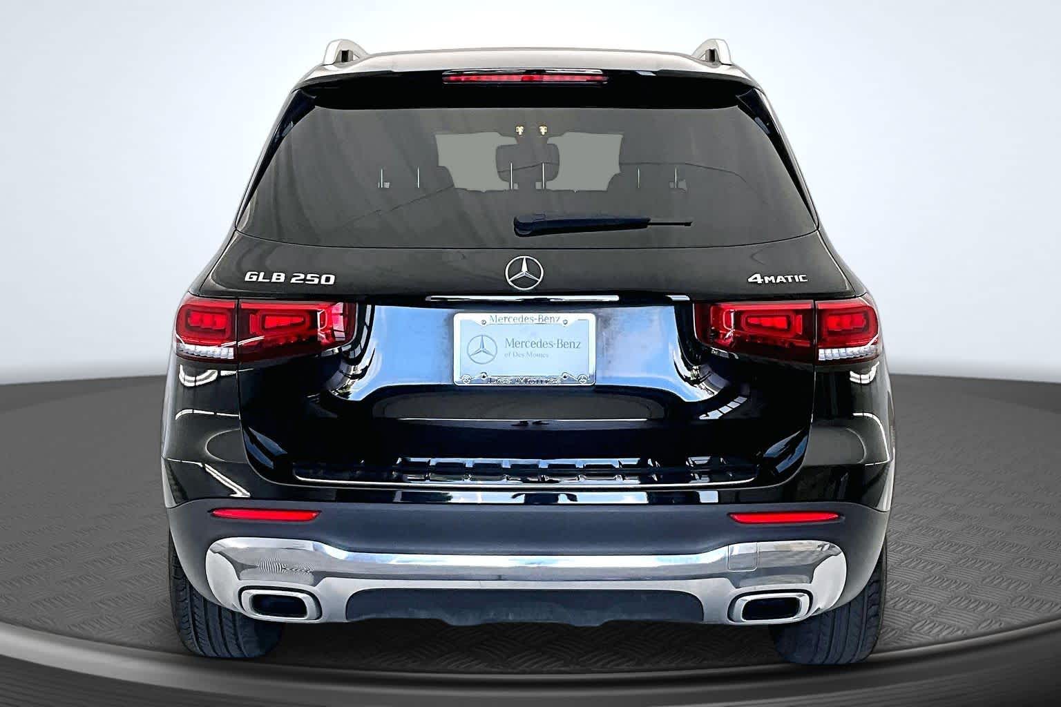 Thumbnail: 2021 Mercedes-Benz GLB - 4