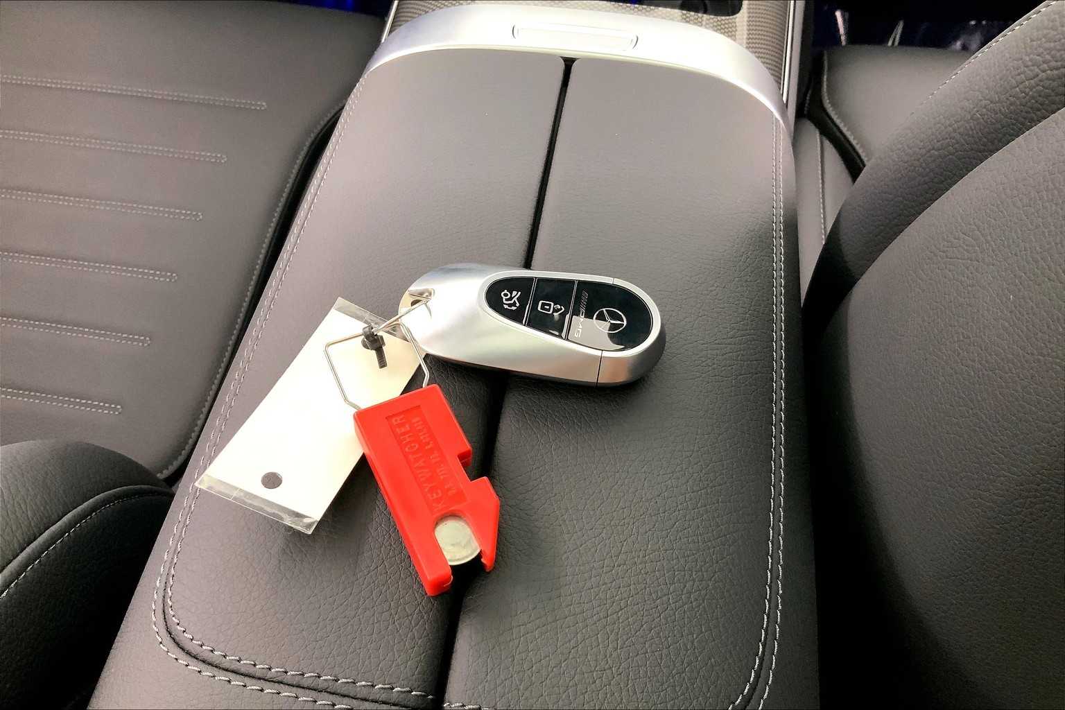 Thumbnail: 2026 Mercedes-Benz GLC - 20