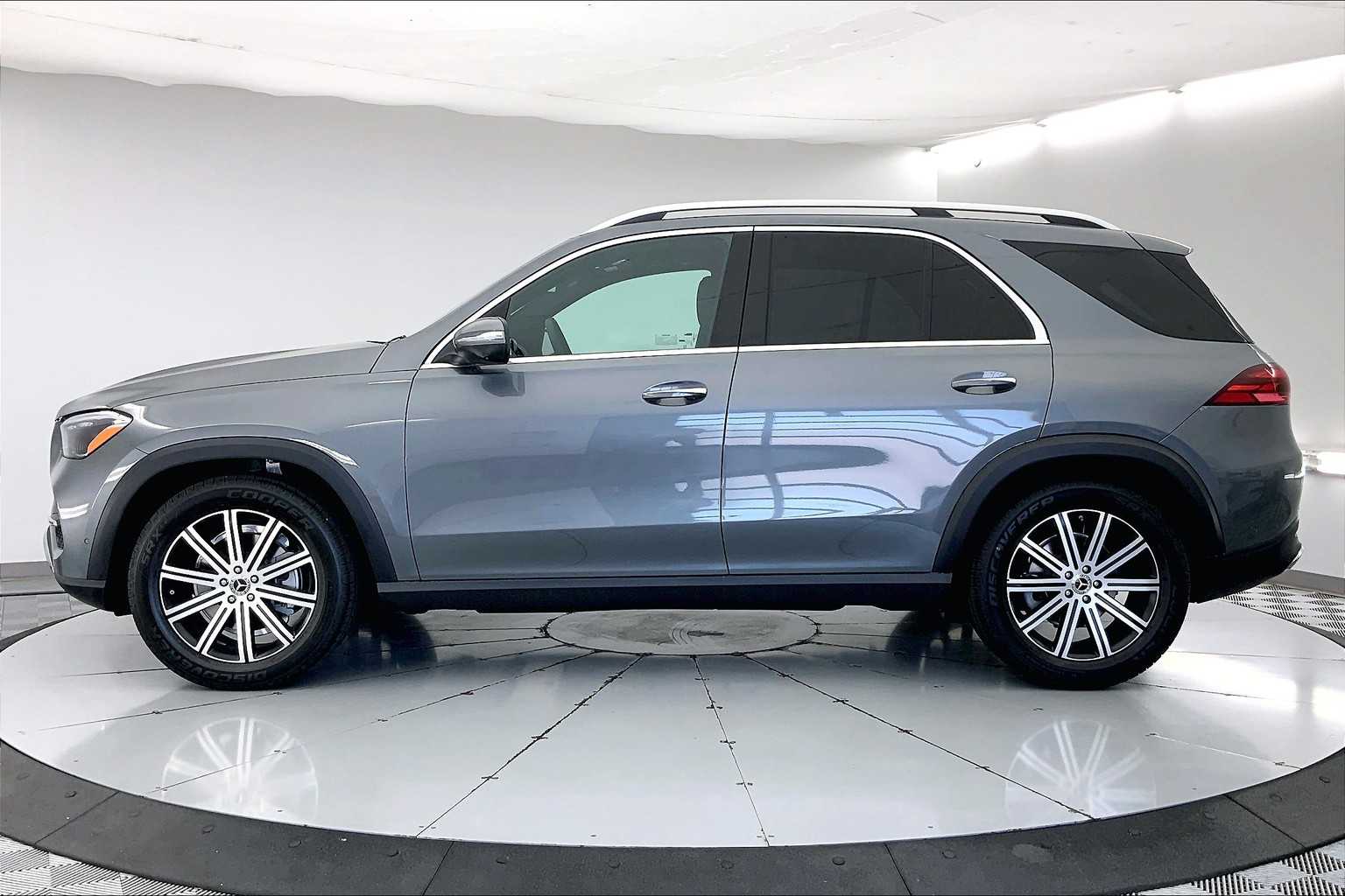 Thumbnail: 2025 Mercedes-Benz GLE - 3