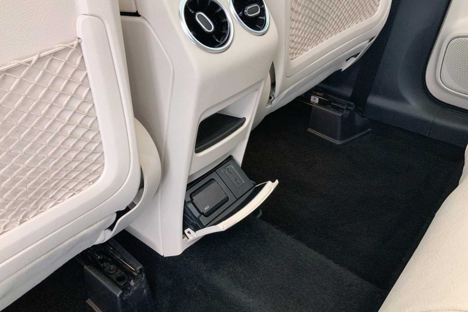 Thumbnail: 2021 Mercedes-Benz GLB - 29