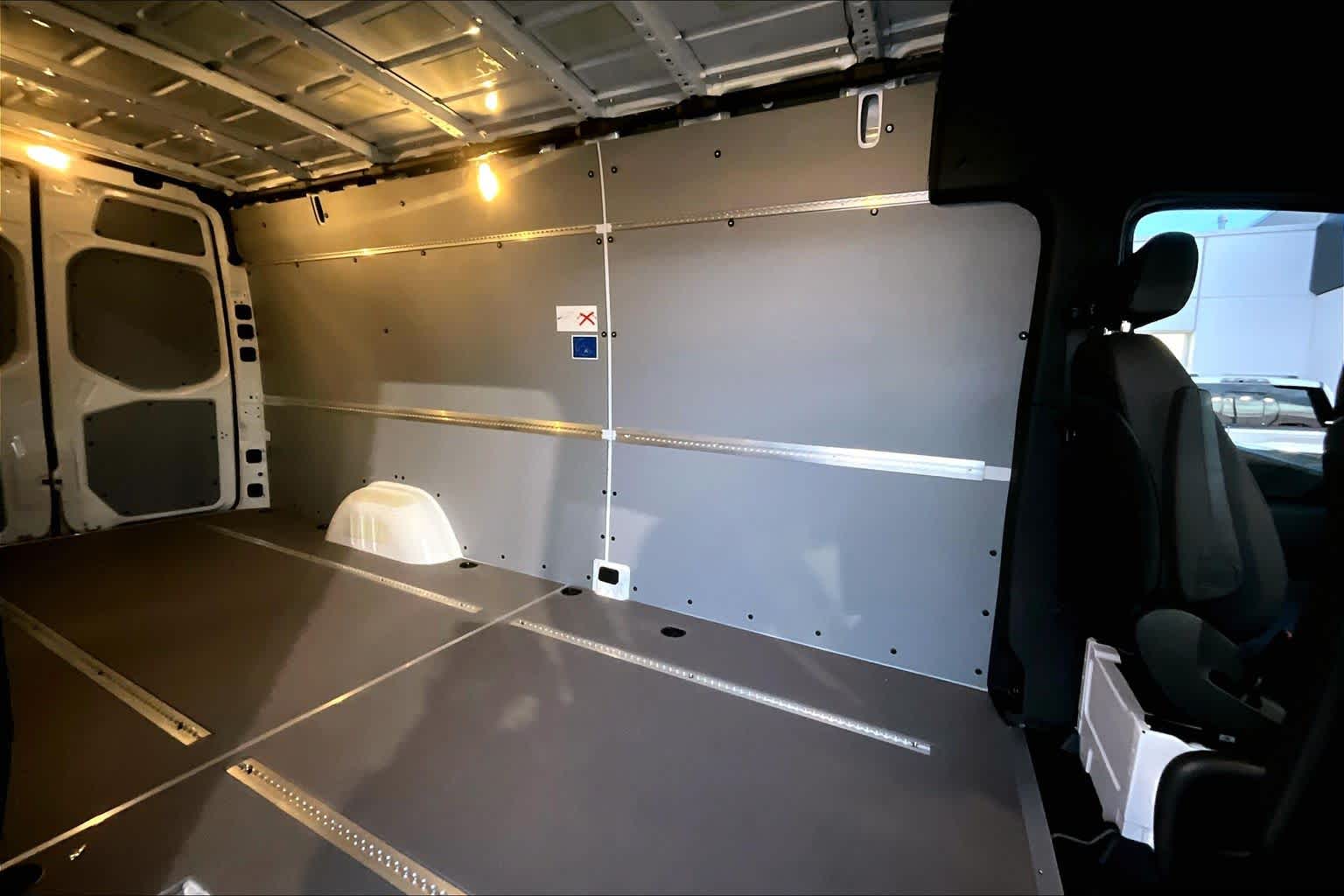 Thumbnail: 2026 Mercedes-Benz Sprinter - 12