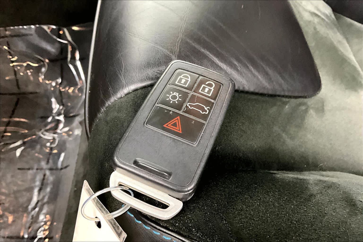 Thumbnail: 2017 Volvo V60 - 20