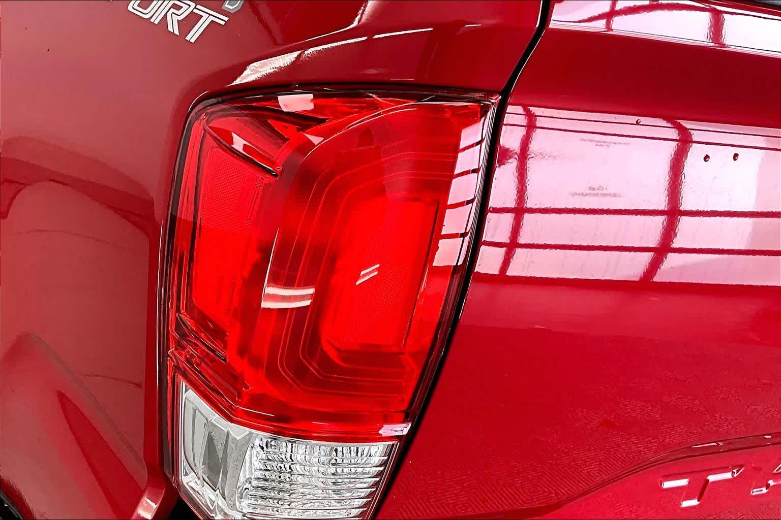 Thumbnail: 2020 Toyota Tacoma - 24