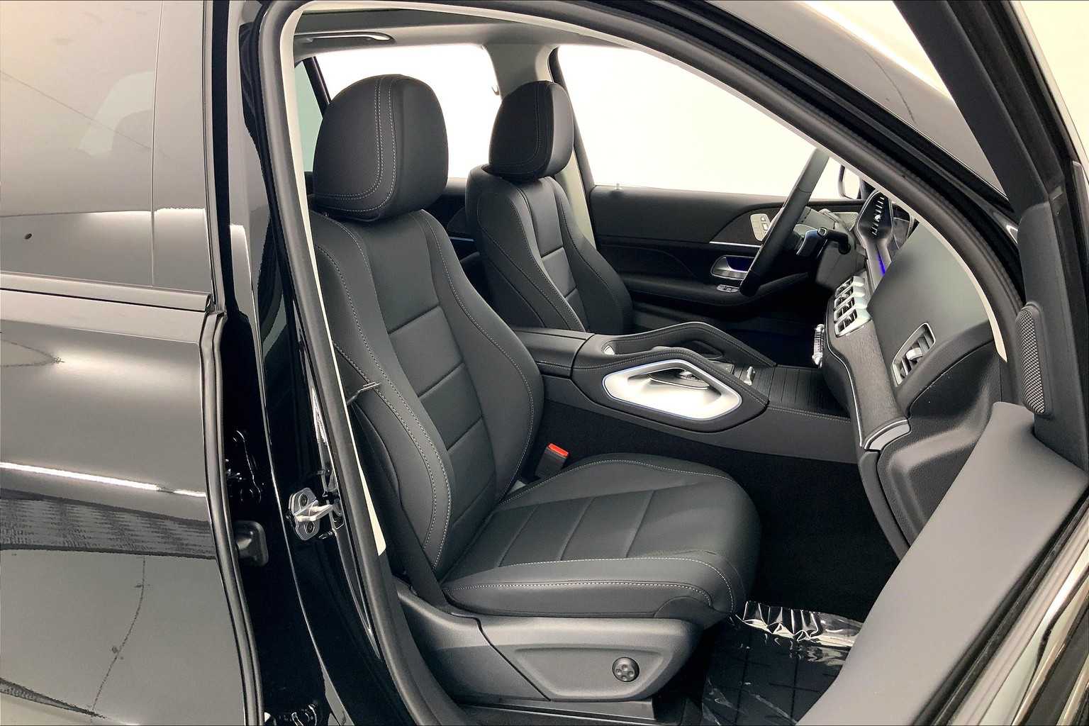 Thumbnail: 2026 Mercedes-Benz GLE - 14