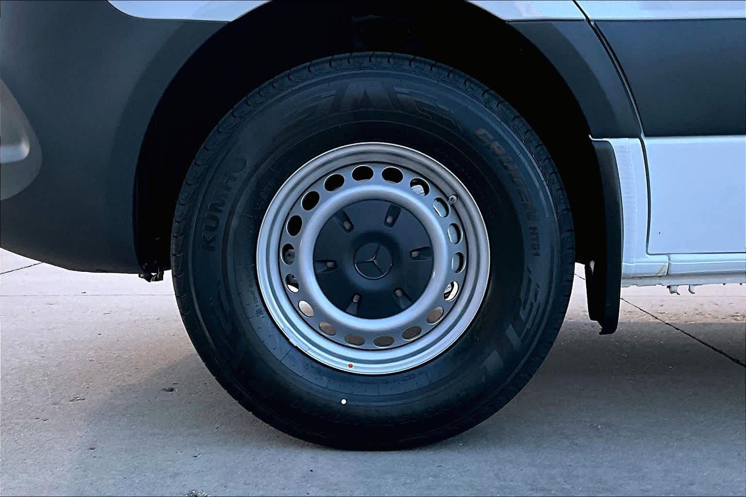 Thumbnail: 2026 Mercedes-Benz Sprinter - 8