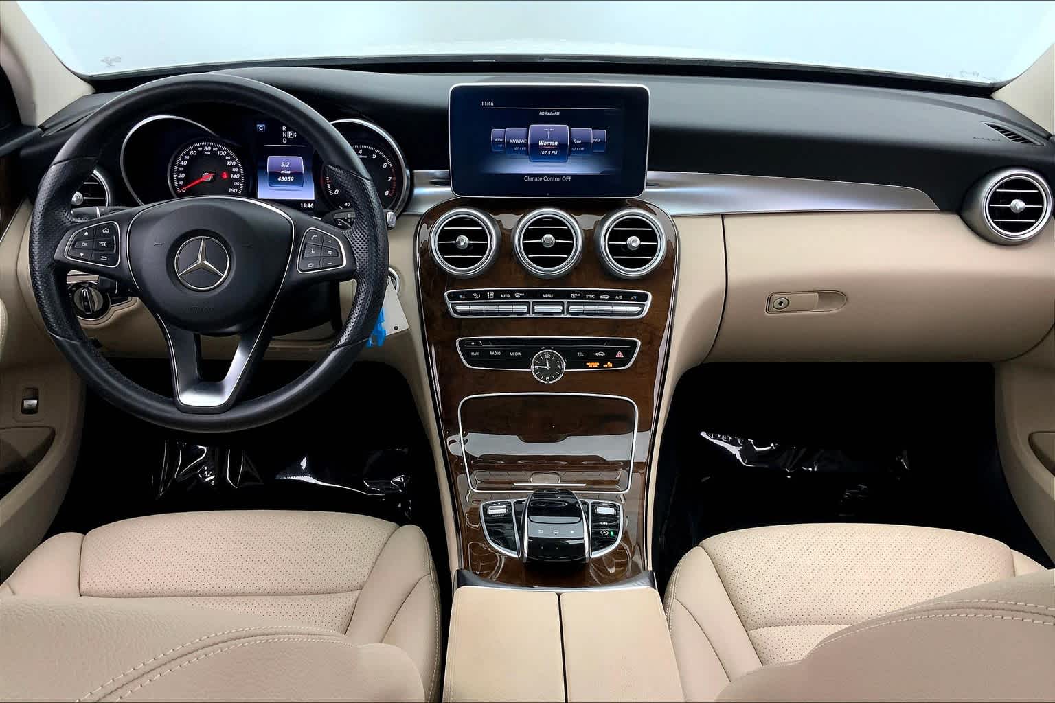 Thumbnail: 2015 Mercedes-Benz C-Class - 10