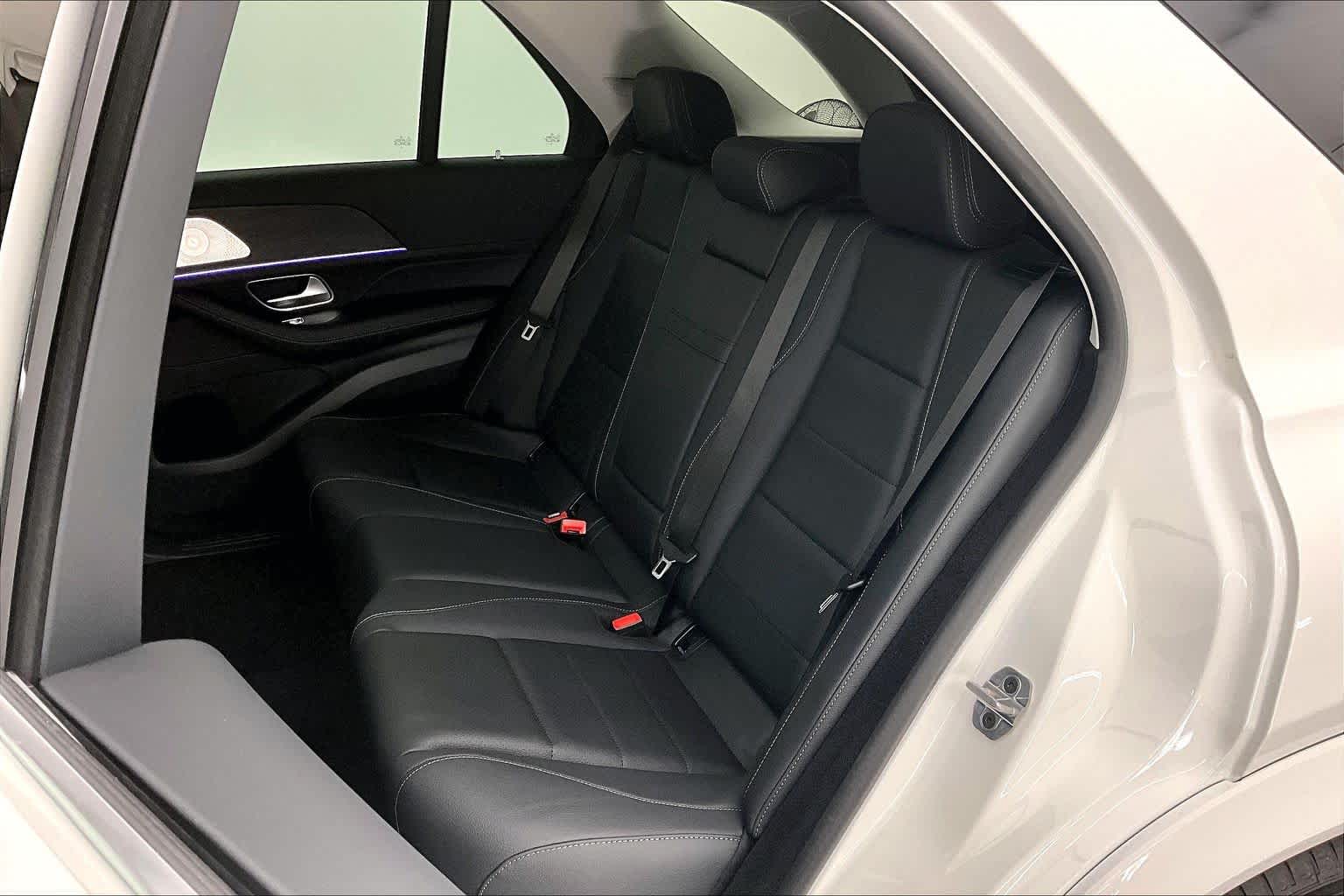 Thumbnail: 2026 Mercedes-Benz GLE - 13