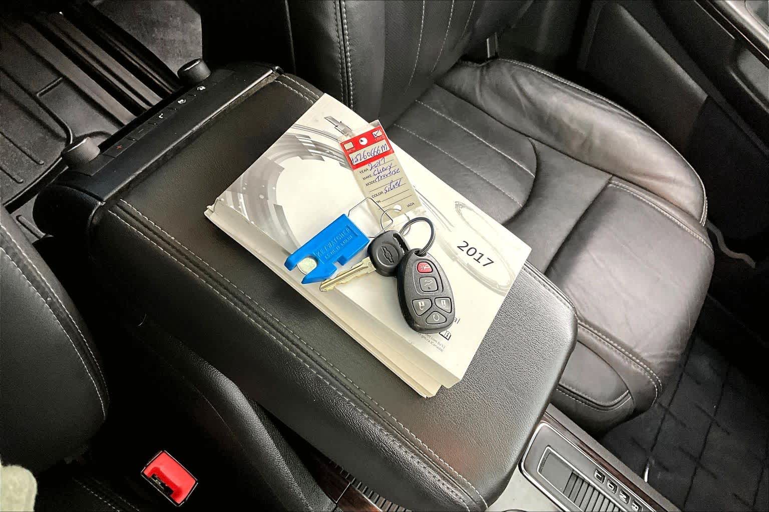 Thumbnail: 2017 Chevrolet Traverse - 20