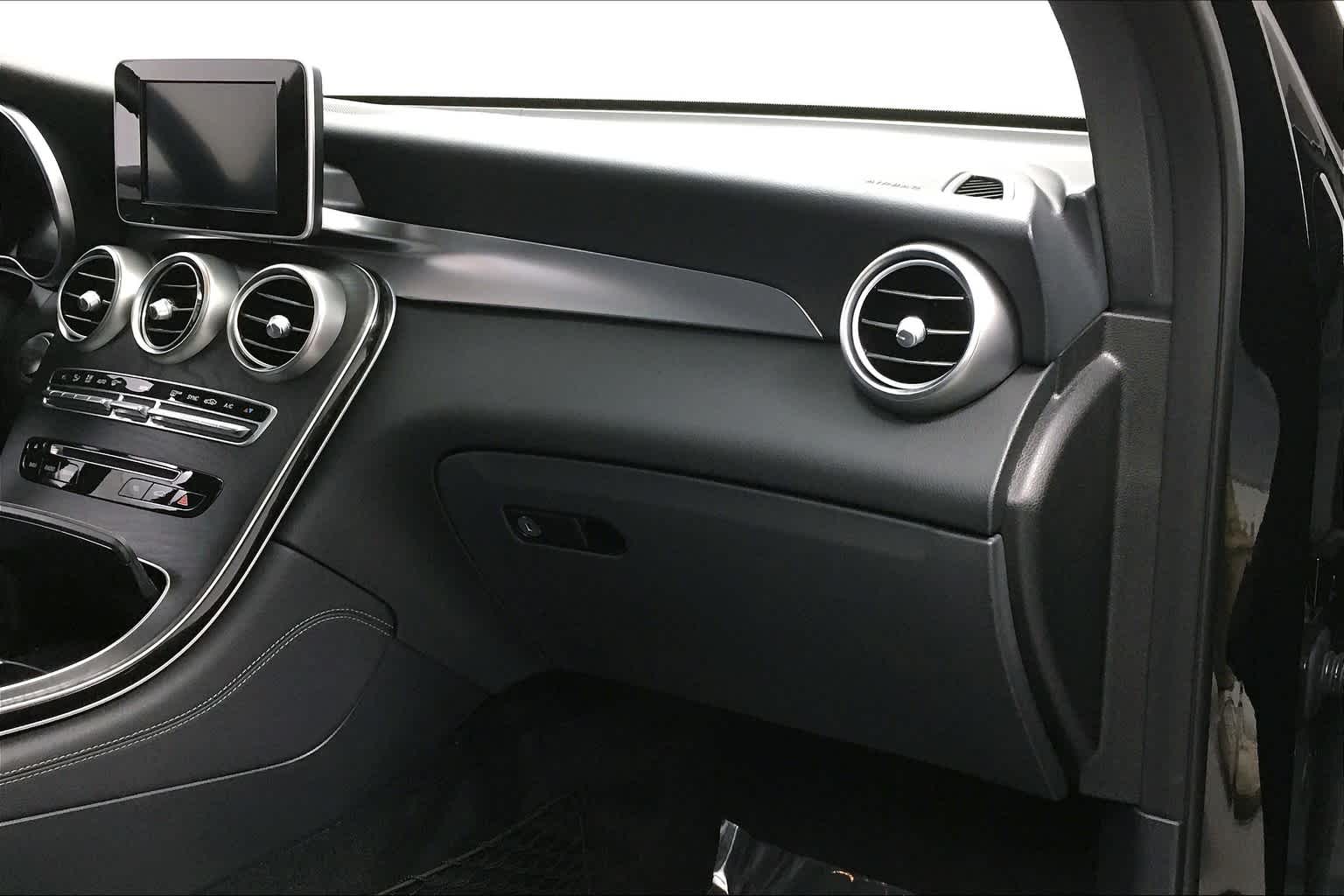 Thumbnail: 2018 Mercedes-Benz GLC - 27