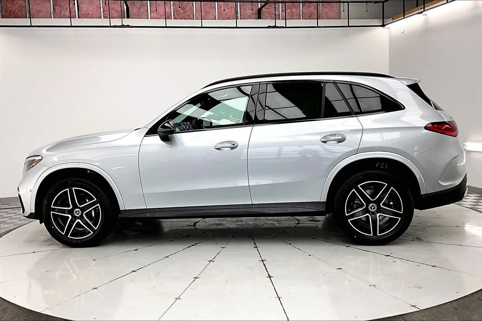 Thumbnail: 2026 Mercedes-Benz GLC - 3