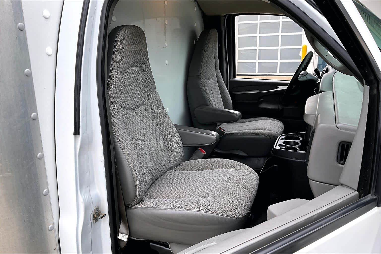 Thumbnail: 2007 Chevrolet Express - 11