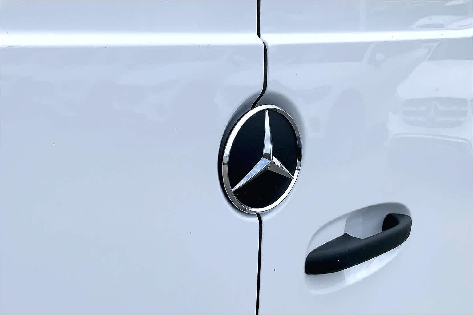 Thumbnail: 2025 Mercedes-Benz Sprinter - 21