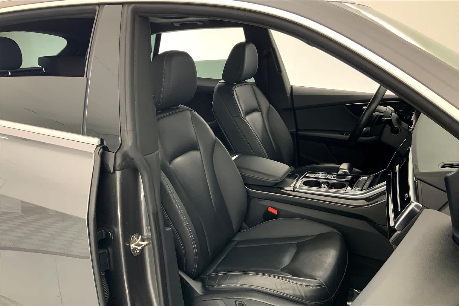 Thumbnail: 2019 Audi Q8 - 14