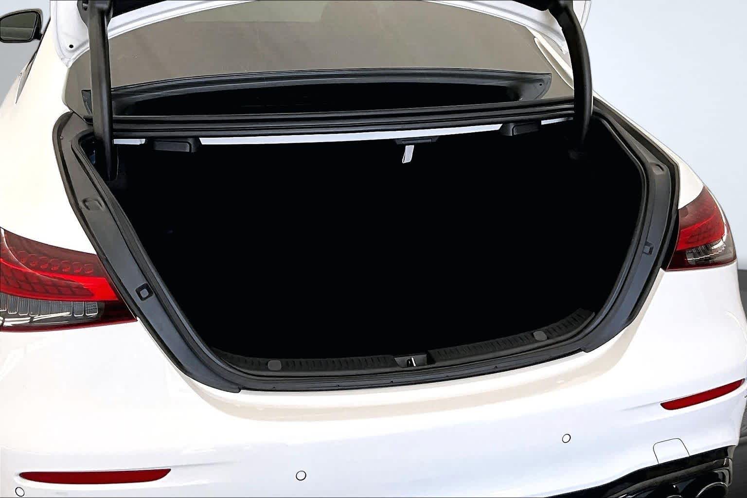 Thumbnail: 2022 Mercedes-Benz E-Class - 19