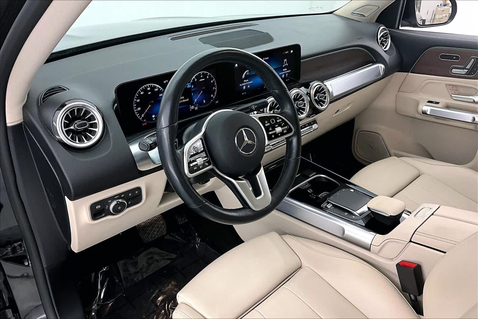 Thumbnail: 2023 Mercedes-Benz GLB - 2