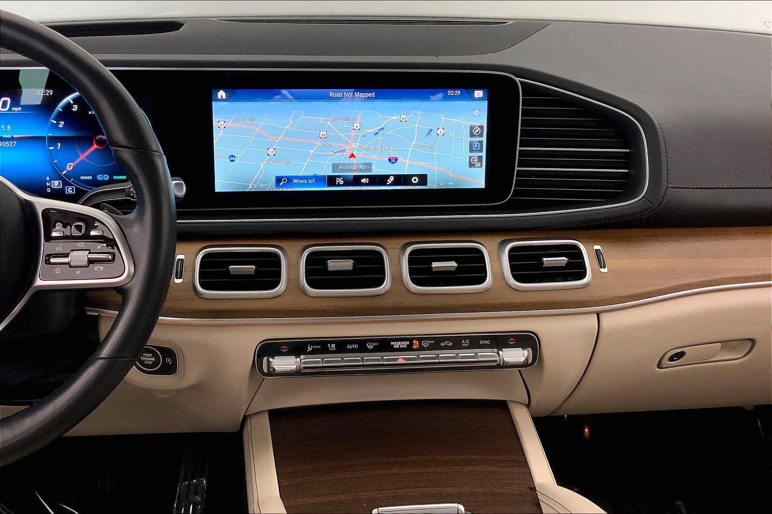 Thumbnail: 2022 Mercedes-Benz GLS - 16