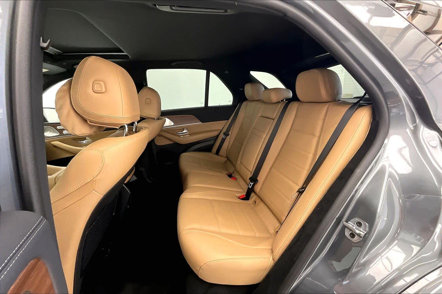 Thumbnail: 2026 Mercedes-Benz GLE - 13