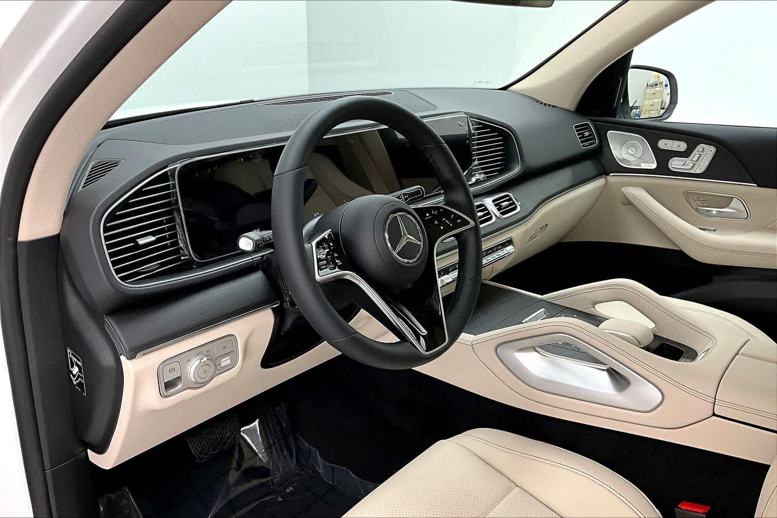 Thumbnail: 2026 Mercedes-Benz GLE - 2