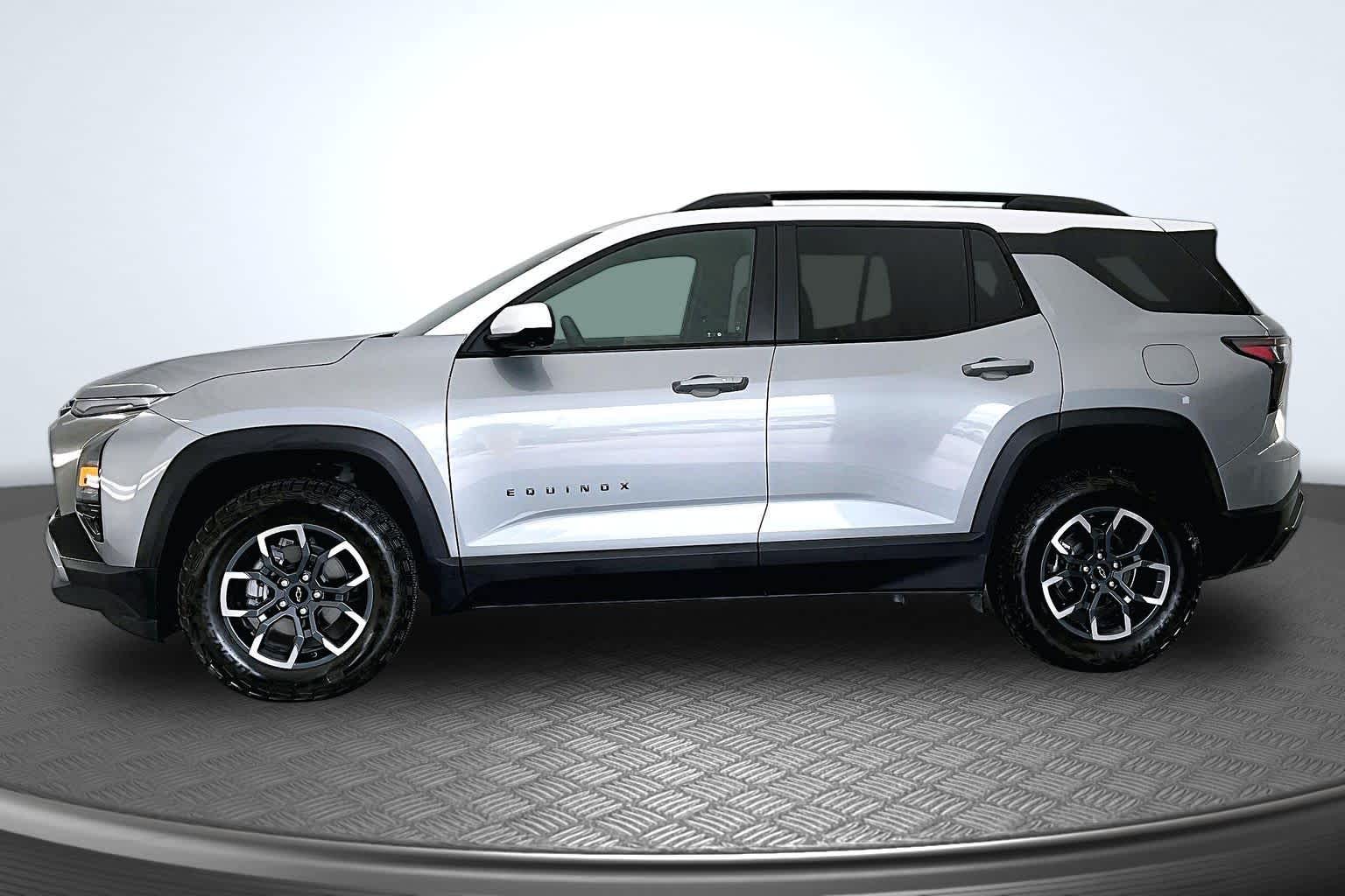 Thumbnail: 2025 Chevrolet Equinox - 3