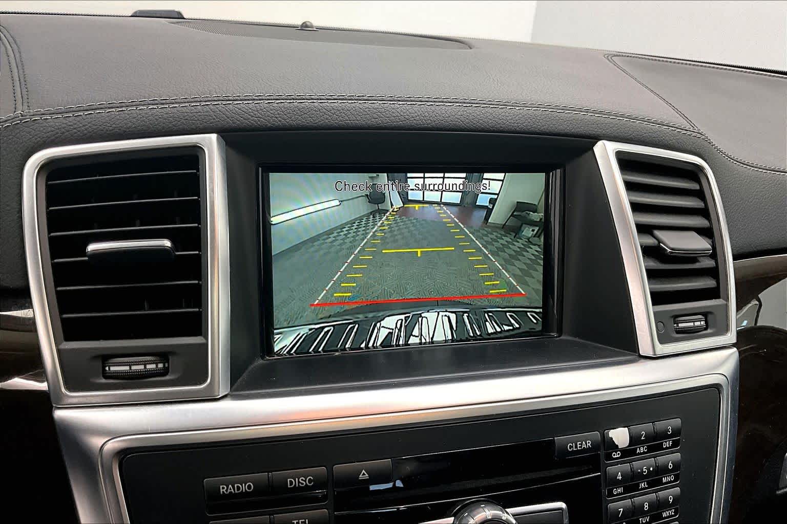 Thumbnail: 2015 Mercedes-Benz GL-Class - 21