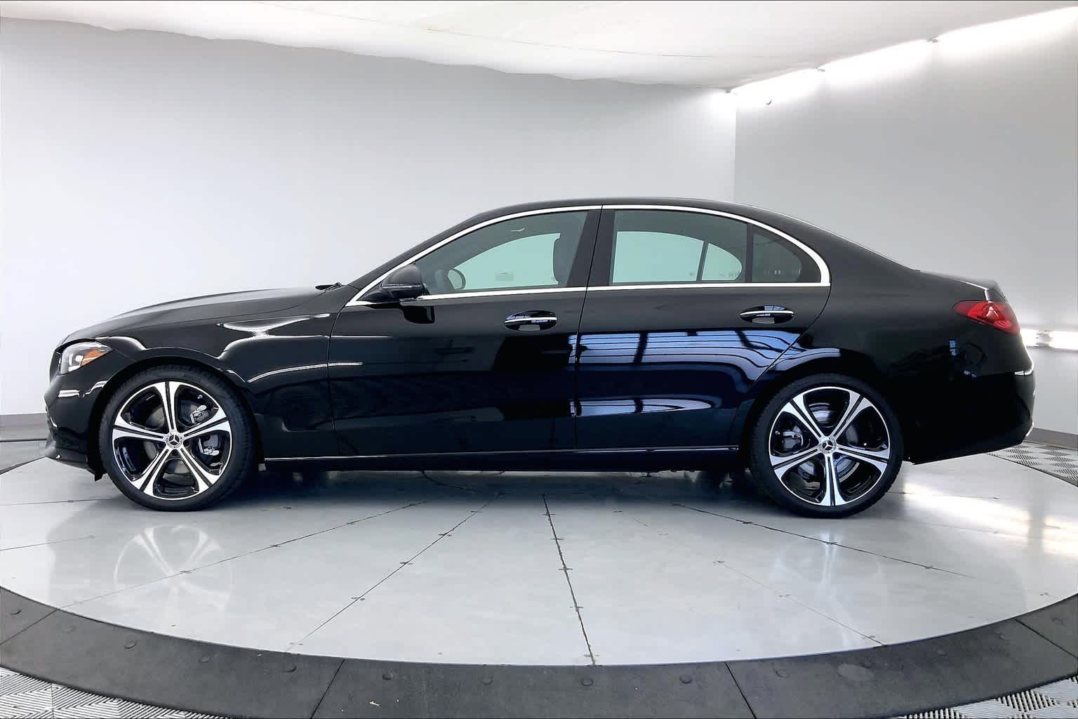 Thumbnail: 2025 Mercedes-Benz C-Class - 3